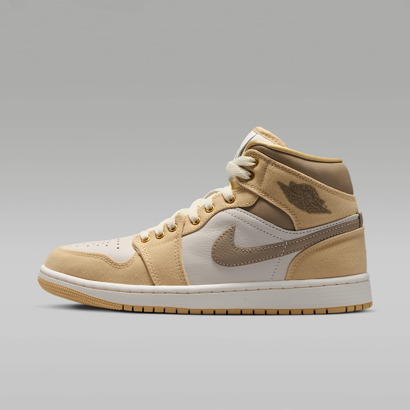 Nike Air Jordan 1 厚底スニーカー ベージュ Air Jordan 1 Mid SE Women's Shoes. Nike LU